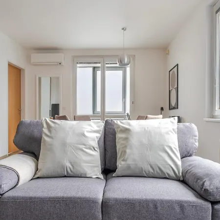 Blueground Vinohrady Pool Nr Vysehrad Prg-88 Apartamento *